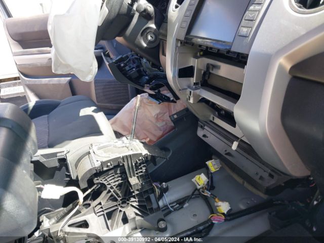 5TFEM5F15JX128153 Toyota Tundra Sr5 4.6l V8