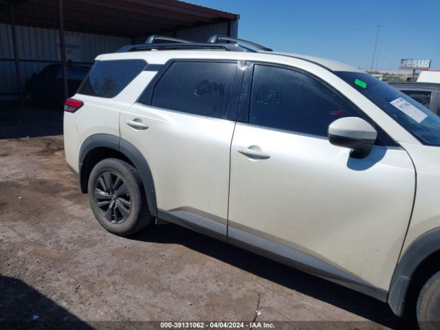 5N1DR3BC9NC214437 Nissan Pathfinder Sv 4wd