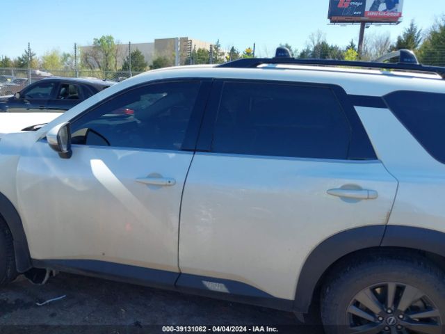 5N1DR3BC9NC214437 Nissan Pathfinder Sv 4wd