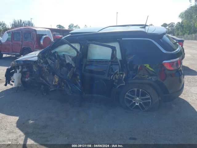 3C4NJCBB2JT487886 Jeep Compass Sun And Wheel Fwd