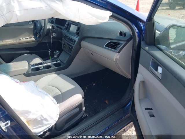 Hyundai SONATA SE 2017 5NPE24AF2HH539485 Image 5