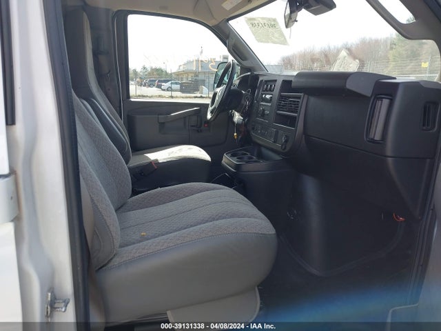 Chevrolet Express 2500 Work Van 2019 1GCWGAFP9K1351762 Image 5