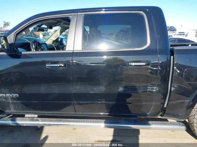 RAM 1500 Laramie  4x4 5'7 Box 2019 1C6SRFJTXKN505180 Image 14