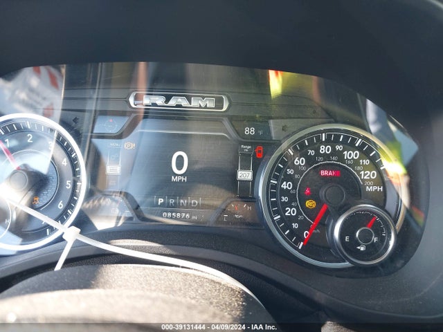 RAM 1500 Laramie  4x4 5'7 Box 2019 1C6SRFJTXKN505180 Image 7