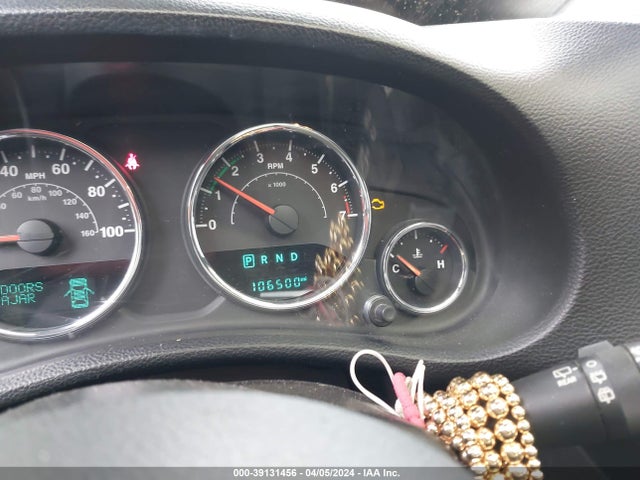 1C4HJWDG5FL563143 Jeep Wrangler Unlimited Freedom Edition