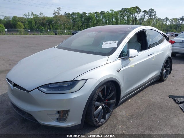 Tesla Model X 60d/p100d/p90d 2016 5YJXCAE47GF003898 Image 2