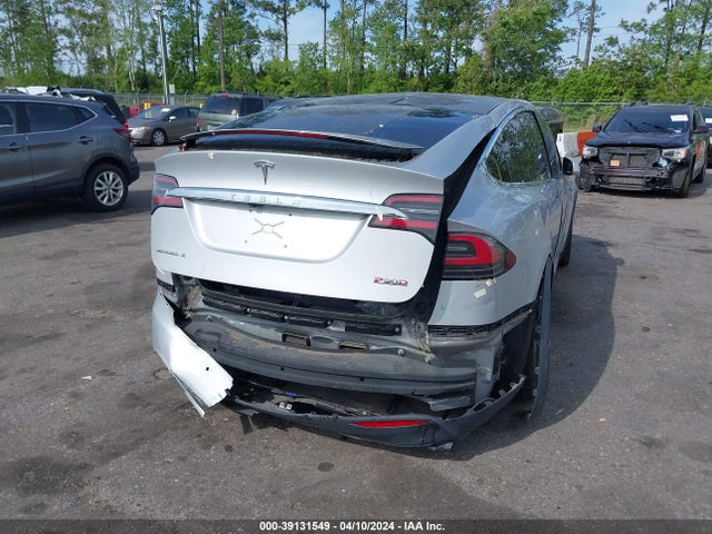 Tesla Model X 60d/p100d/p90d 2016 5YJXCAE47GF003898 Image 6