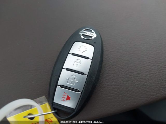5N1AT3BA2MC833866 Nissan Rogue Sv Fwd