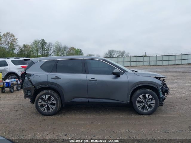 5N1AT3BA2MC833866 Nissan Rogue Sv Fwd