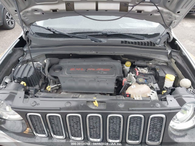 ZACCJABTXFPB81571 Jeep Renegade Latitude