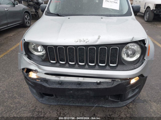 ZACCJABTXFPB81571 Jeep Renegade Latitude