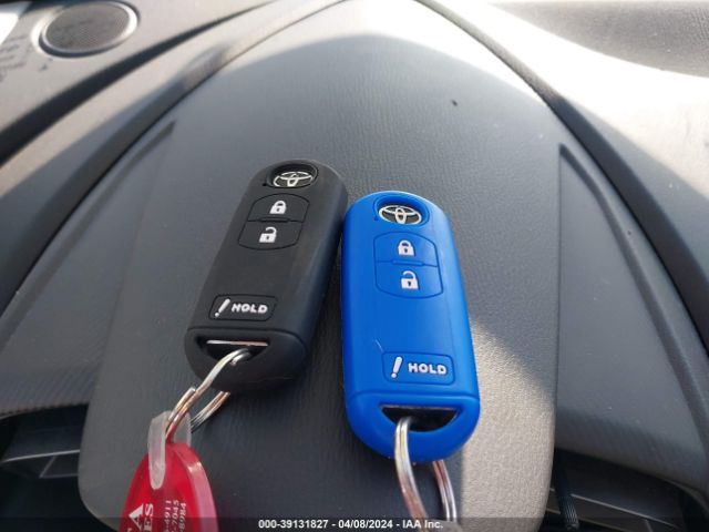 3MYDLBJV6LY710420 Toyota YARIS LE