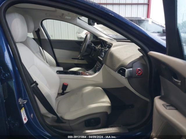 SAJAE4BV0HA951117 Jaguar Xe 35t Prestige