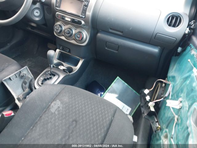 JTKKUPB4XE1044040 Scion XD
