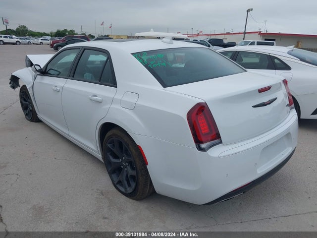 Chrysler 300 S 2022 2C3CCABGXNH184472 Image 3