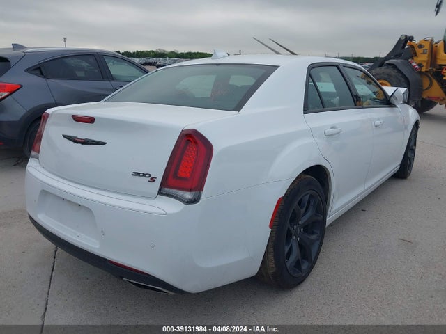 Chrysler 300 S 2022 2C3CCABGXNH184472 Image 4