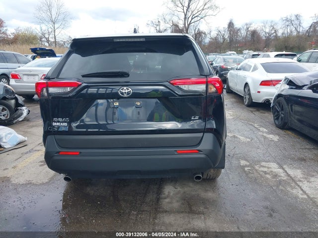Toyota RAV4 LE 2022 JTMF1RFV4ND088386 Image 16