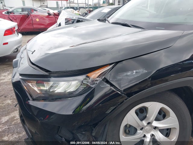 Toyota RAV4 LE 2022 JTMF1RFV4ND088386 Image 17