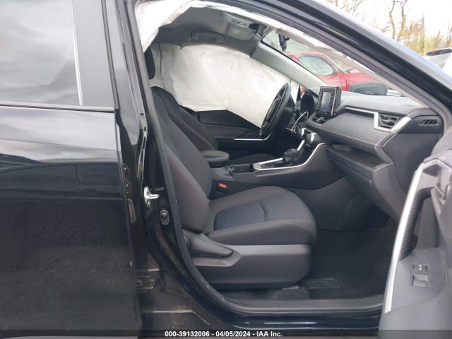Toyota RAV4 LE 2022 JTMF1RFV4ND088386 Image 5