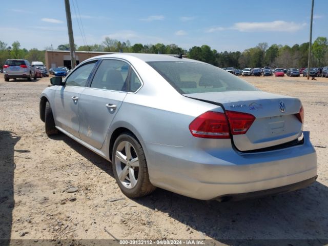 1VWAT7A35FC108177 Volkswagen Passat 1.8t Limited Edition