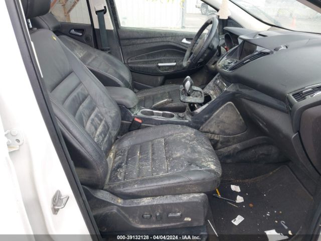 1FMCU9J93FUA39620 Ford Escape Titanium