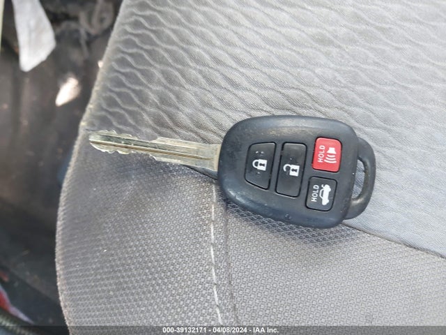 Toyota Corolla Le Plus 2016 2T1BURHE5GC744677 Image 11