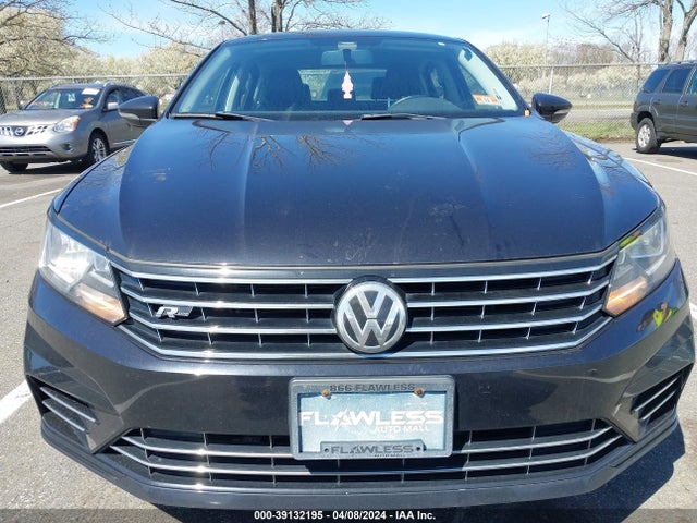 1VWDT7A3XHC051961 Volkswagen Passat 1.8t R-line