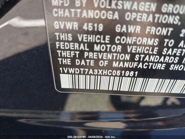 1VWDT7A3XHC051961 Volkswagen Passat 1.8t R-line