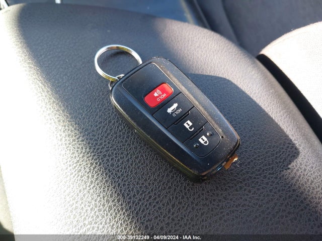 Toyota CAMRY LE 2018 4T1B11HK0JU534641 Image 11