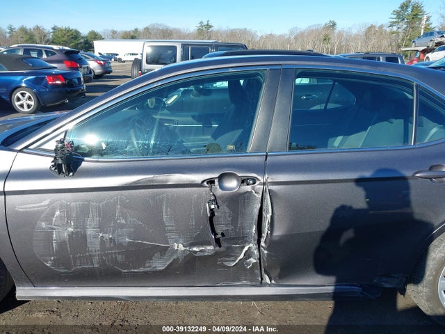 Toyota CAMRY LE 2018 4T1B11HK0JU534641 Image 14