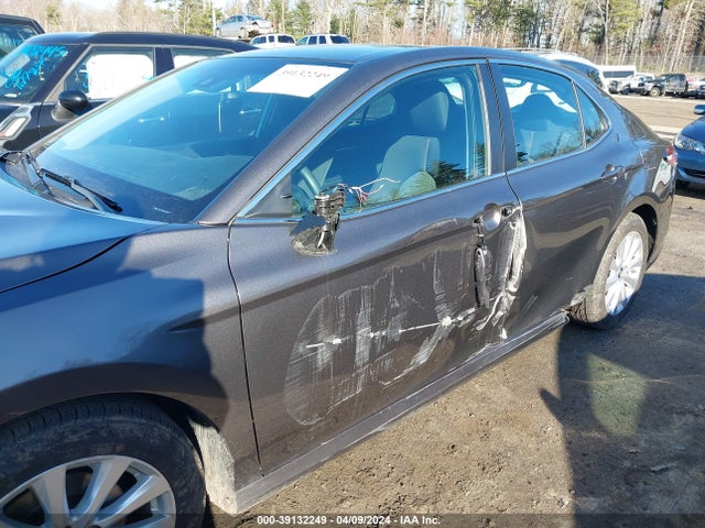 Toyota CAMRY LE 2018 4T1B11HK0JU534641 Image 6