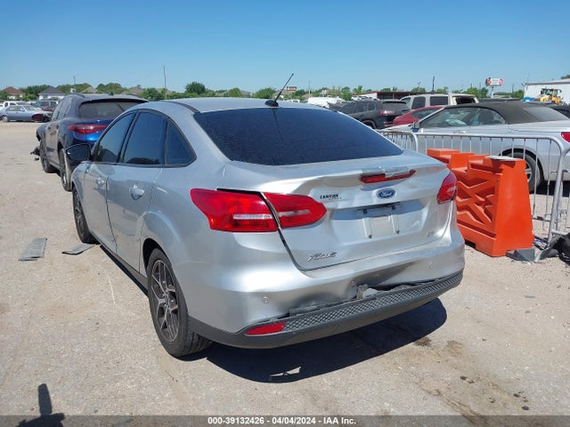 Ford FOCUS SEL 2017 1FADP3H25HL272175 Image 3