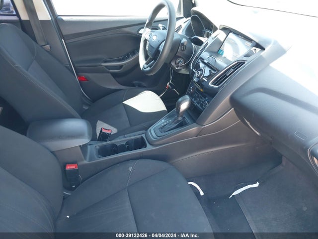 Ford FOCUS SEL 2017 1FADP3H25HL272175 Image 5