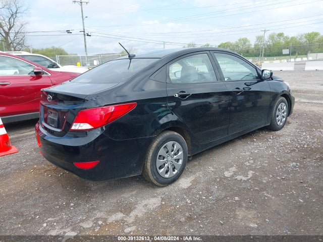 Hyundai ACCENT SE 2017 KMHCT4AE3HU345853 Image 4