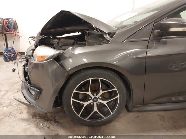 Ford FOCUS SE 2015 1FADP3F25FL274976 Image 18