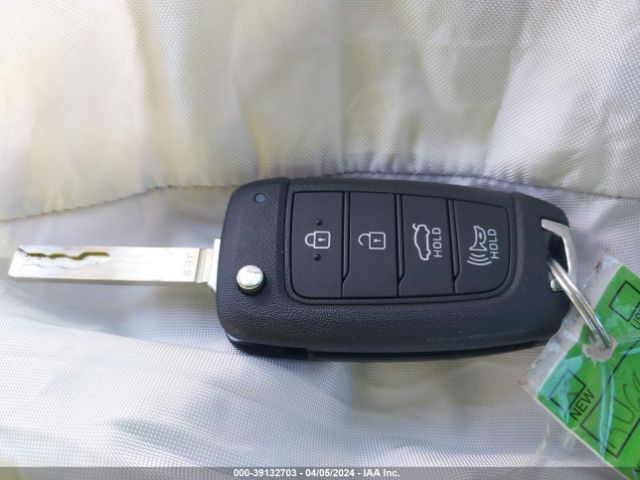 KMHLL4DG2RU684196 Hyundai ELANTRA SE