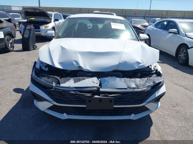 KMHLL4DG2RU684196 Hyundai ELANTRA SE