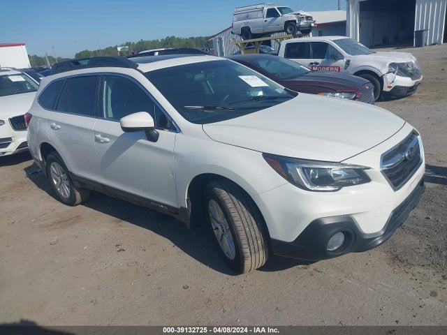 Subaru Outback 2.5i Premium 2018 4S4BSADC0J3247785 Image 1