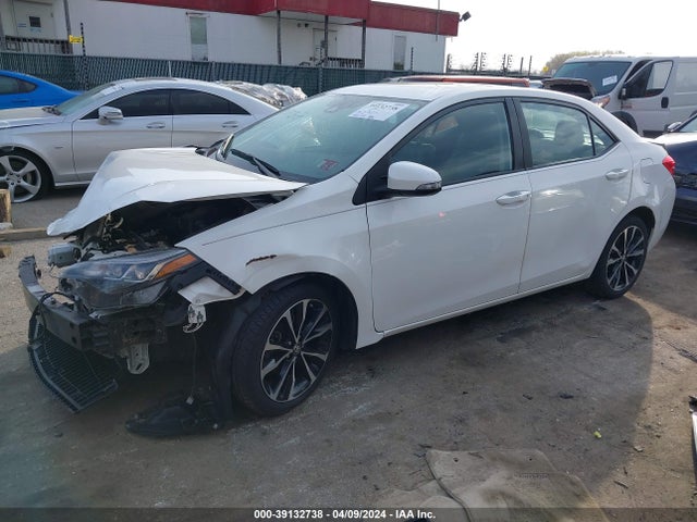 Toyota COROLLA SE 2019 2T1BURHE4KC155984 Image 2