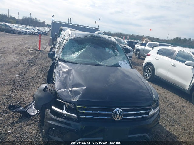 3VV2B7AX2MM021671 Volkswagen Tiguan 2.0t Se/2.0t Se R-line Black/2.0t Sel