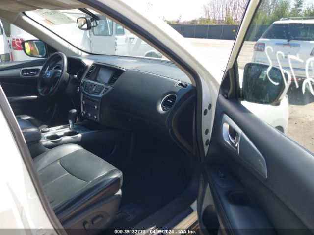 5N1DR2MM4HC668583 Nissan Pathfinder Sl