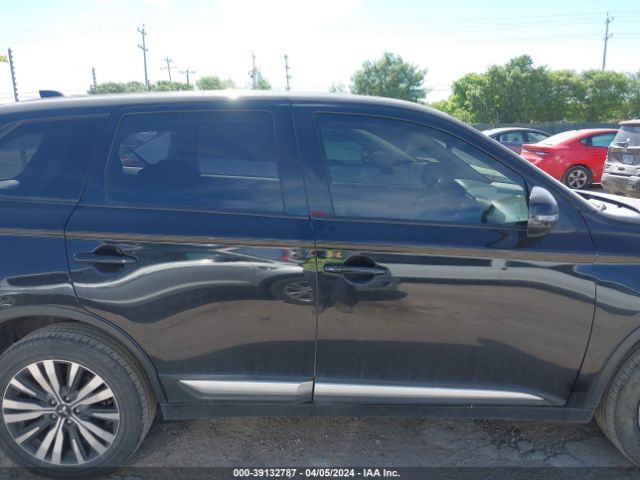 JA4AD3A35KJ002157 Mitsubishi Outlander Se
