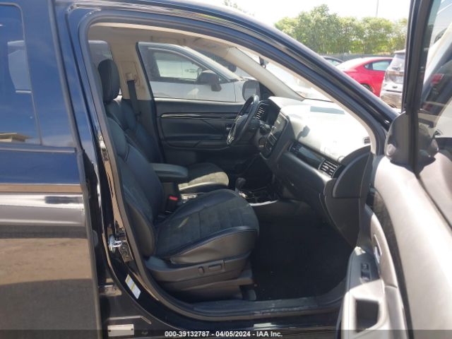 JA4AD3A35KJ002157 Mitsubishi Outlander Se