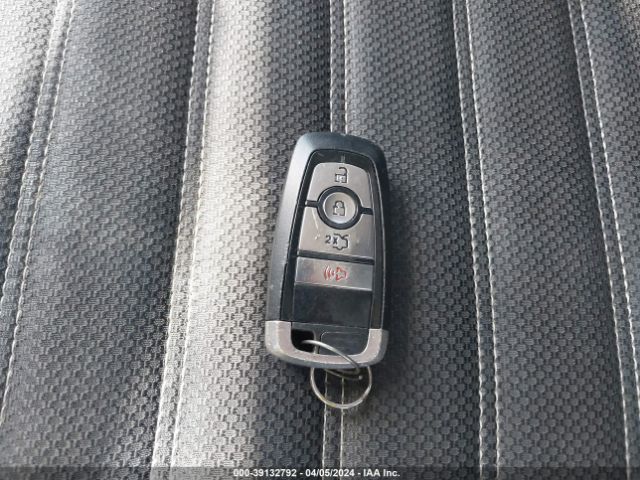 3FA6P0HD8JR264765 Ford FUSION SE