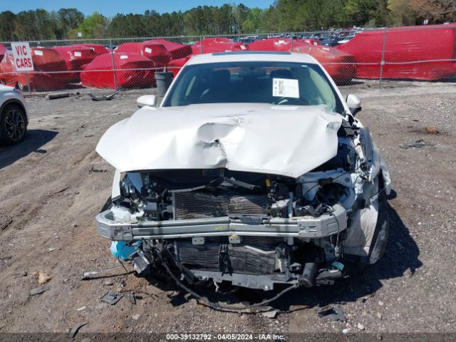 3FA6P0HD8JR264765 Ford FUSION SE