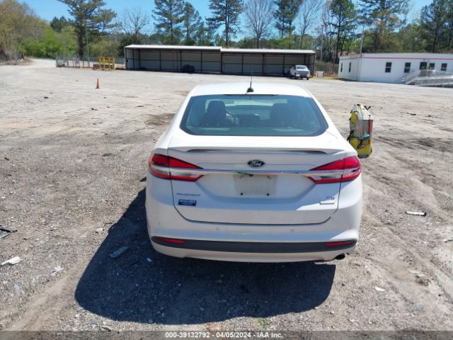 3FA6P0HD8JR264765 Ford FUSION SE