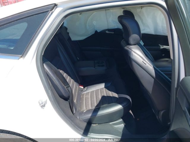 3FA6P0HD8JR264765 Ford FUSION SE