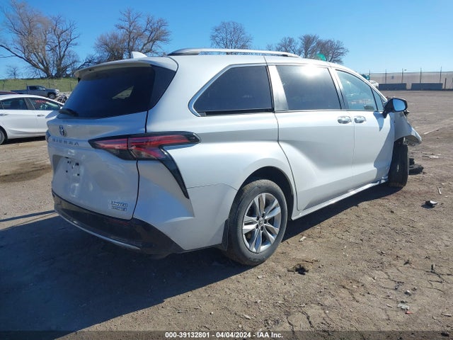 5TDZSKFC5NS052372 Toyota Sienna Limited