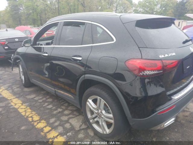 W1N4N4GB0NJ405853 Mercedes-Benz GLA 250