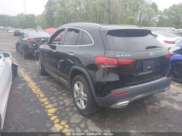 W1N4N4GB0NJ405853 Mercedes-Benz GLA 250